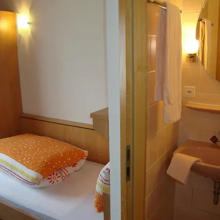 Hotel Pizzeria Mittenwald 3*