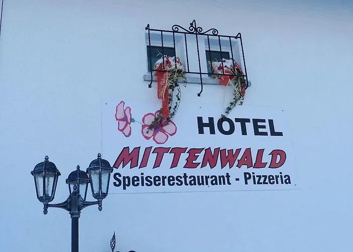 Pizzeria Mittenwald 3*