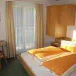 فندق Pizzeria Mittenwald 3*
