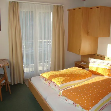 فندق Pizzeria Mittenwald 3*