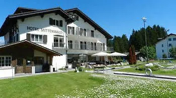 Pizzeria Mittenwald מלון 3*