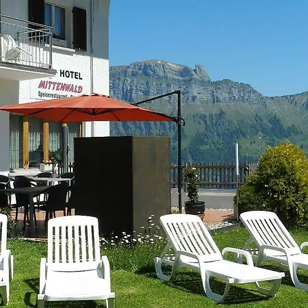 Pizzeria Mittenwald מלון 3*