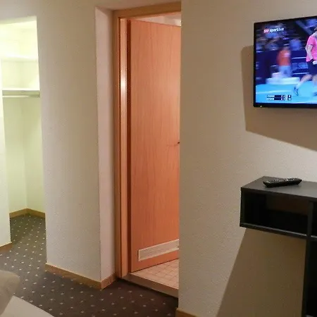 Pizzeria Mittenwald فندق