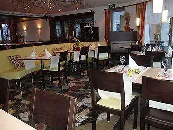 Hotel Pizzeria Mittenwald 3*